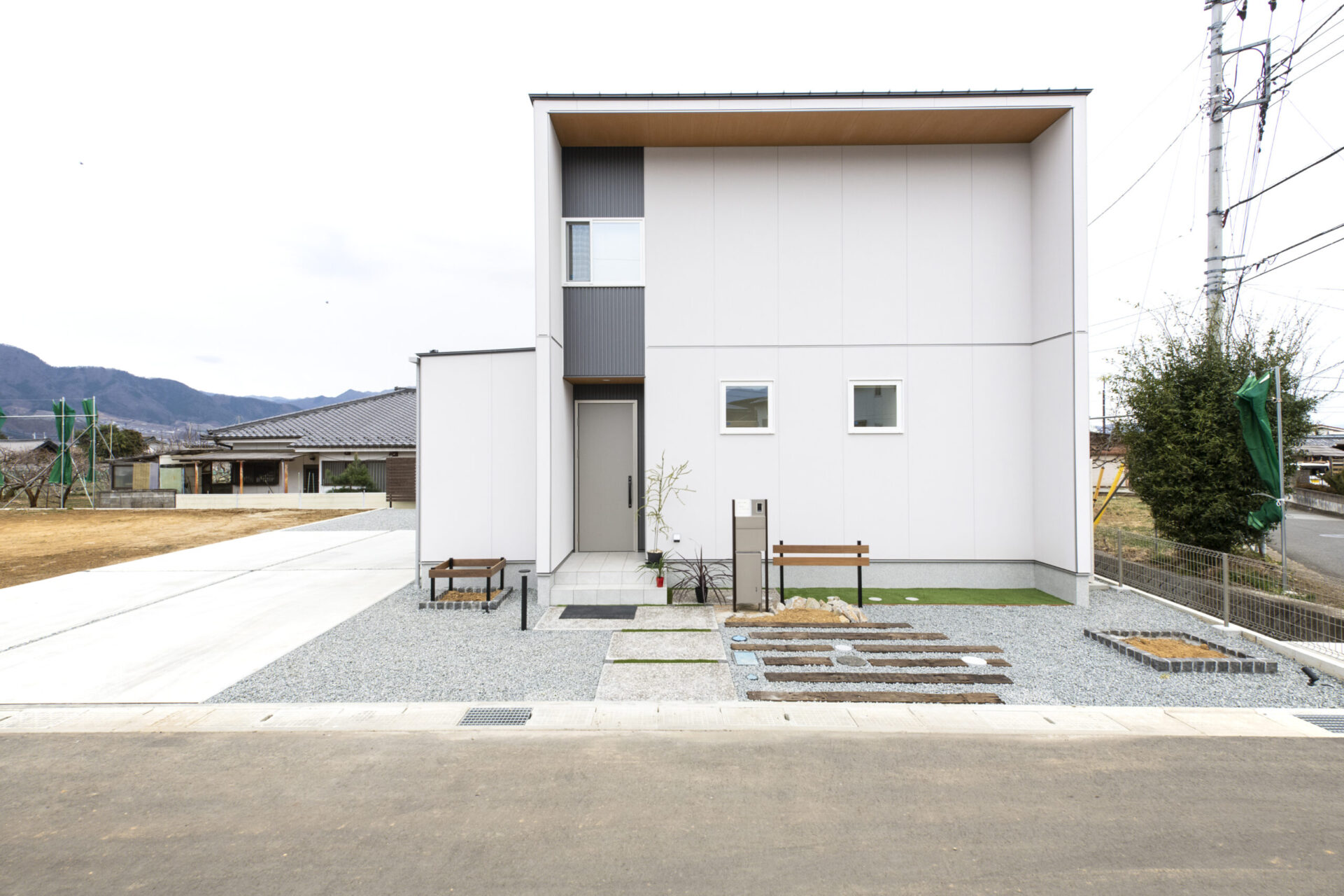 【HIROGALIE-建築実例追加】土間収納のあるボックスハウス